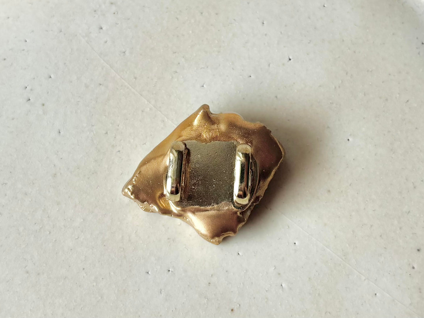 Imari Ware Kintsugi Titanium Earrings Gold Carnelian