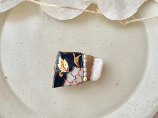 Imari Ware Kintsugi Titanium Earrings Gold Carnelian