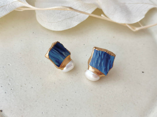 Imari Ware Kintsugi Titanium Earrings Gold Carnelian