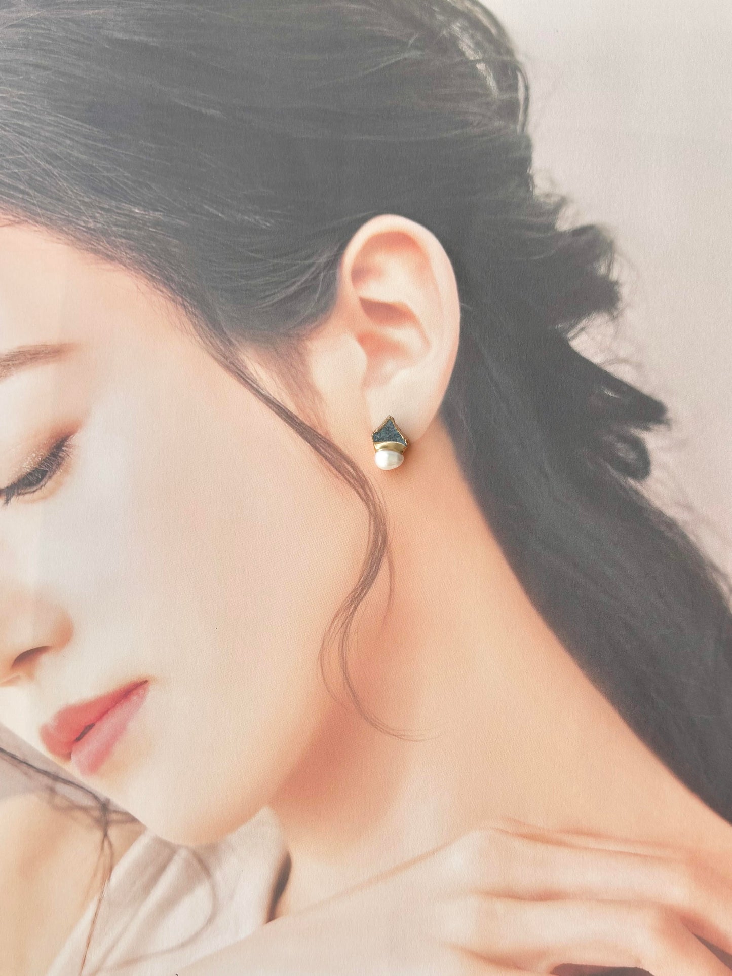 萩焼　金継ぎ　サージカルステンレスピアス　藍色　淡水パール　天然石　 伝統工芸　＃375