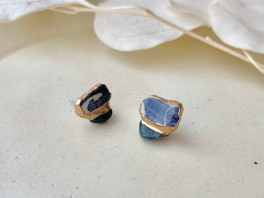 有田焼 　金継ぎ　サージカルステンレスピアス　青　白　アパタイト　天然石　伝統工芸　＃378