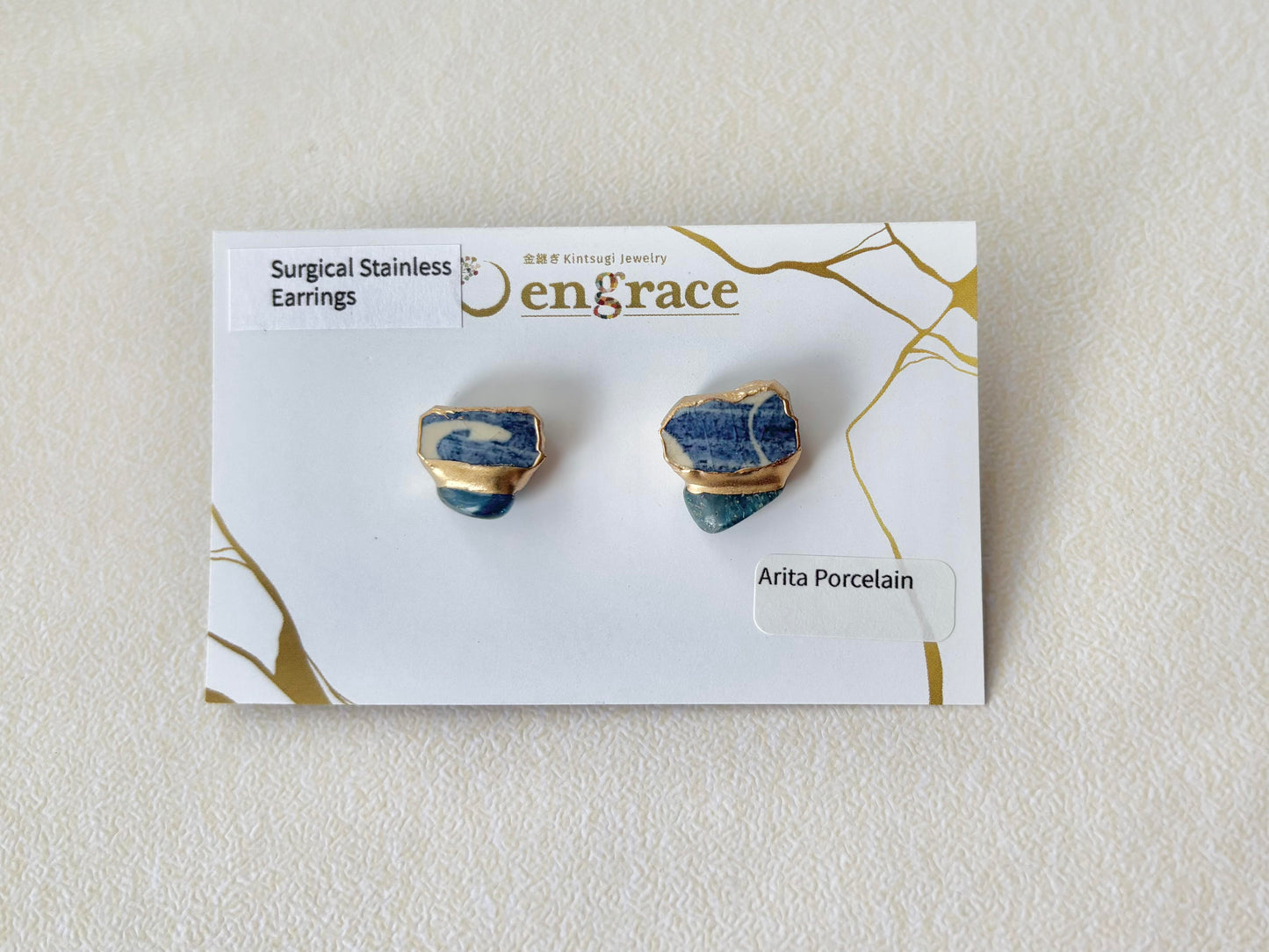 有田焼 　金継ぎ　サージカルステンレスピアス　青　白　アパタイト　天然石　伝統工芸　＃378