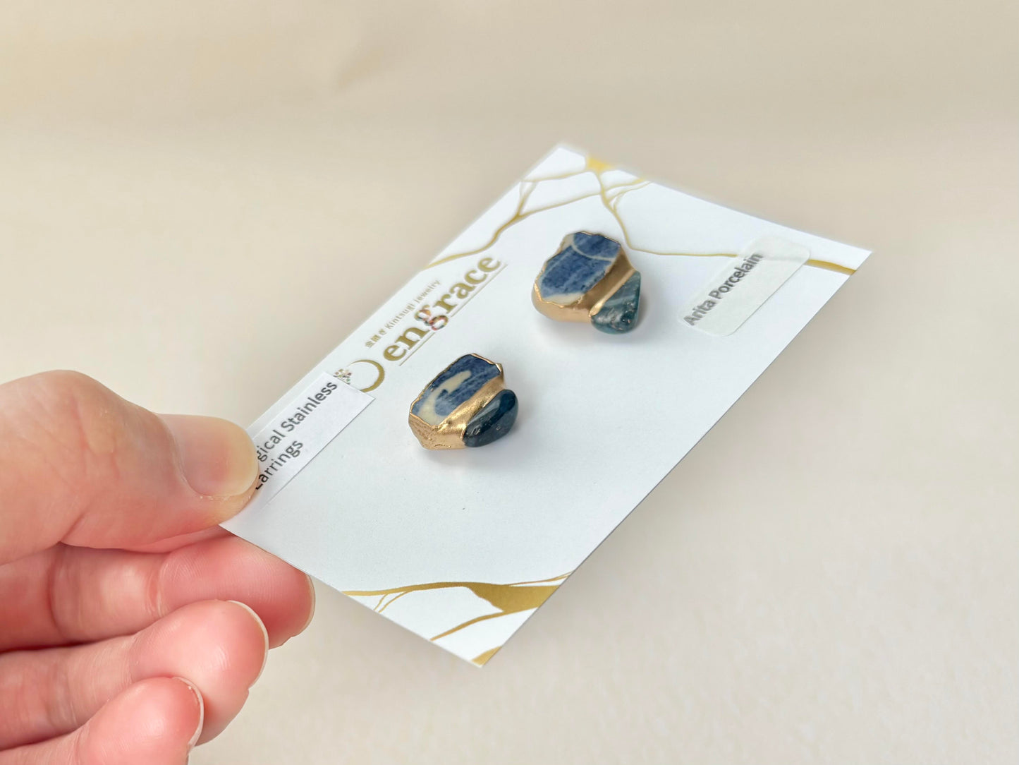 有田焼 　金継ぎ　サージカルステンレスピアス　青　白　アパタイト　天然石　伝統工芸　＃378