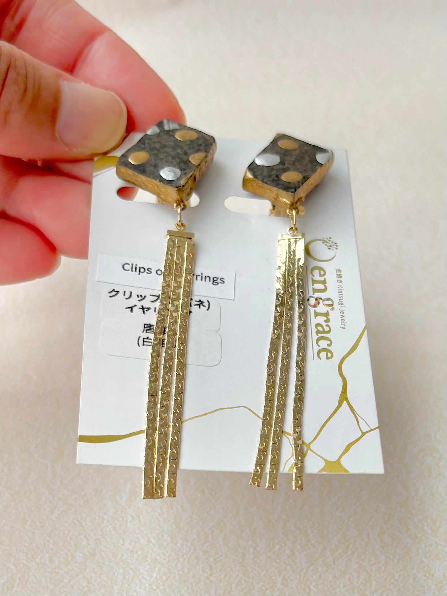 唐津焼　金継ぎ　ネジバネ式イヤリング　ゴールド　シルバー　黒　ドット柄　伝統工芸　#383