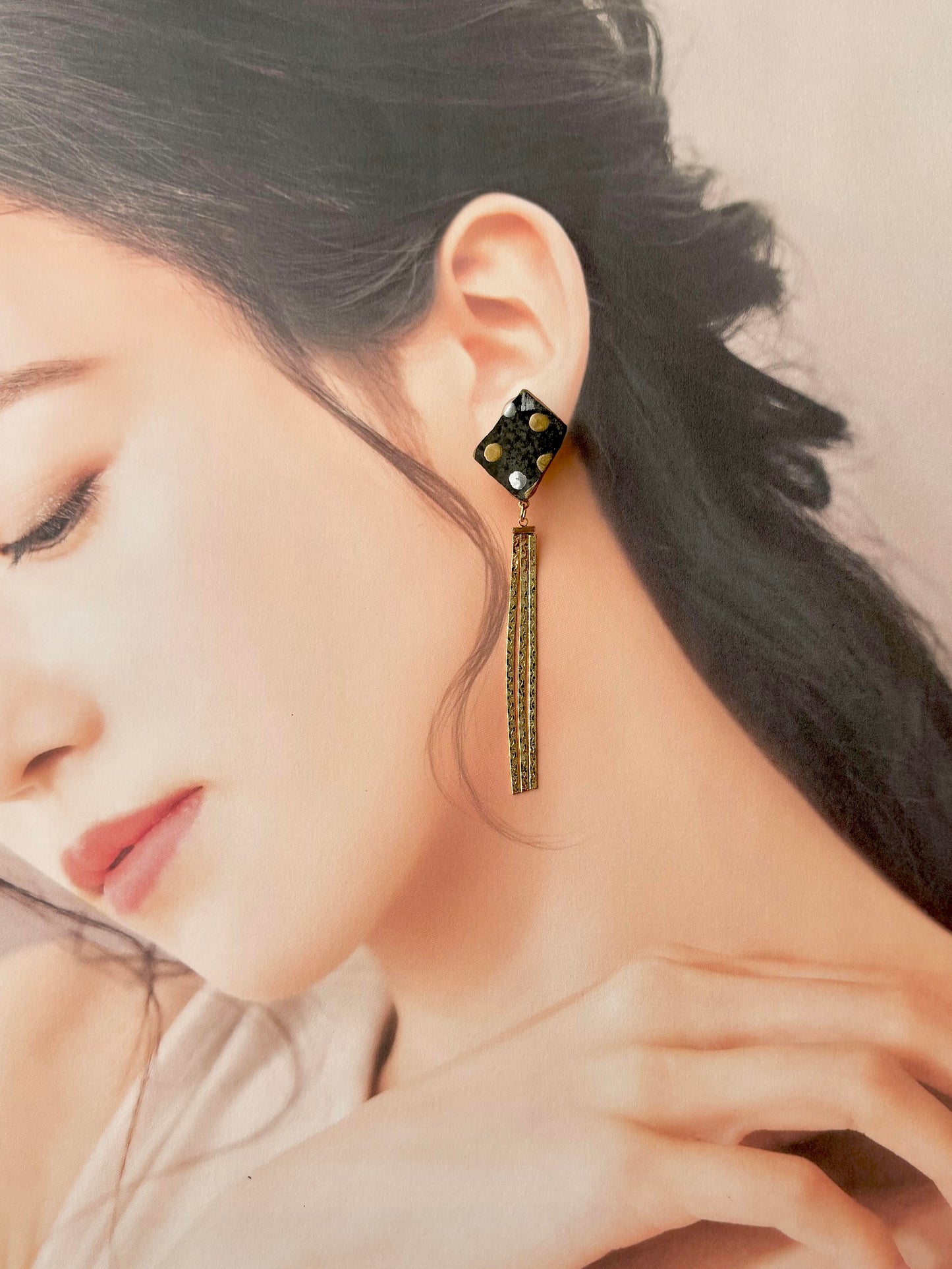 唐津焼　金継ぎ　ネジバネ式イヤリング　ゴールド　シルバー　黒　ドット柄　伝統工芸　#383