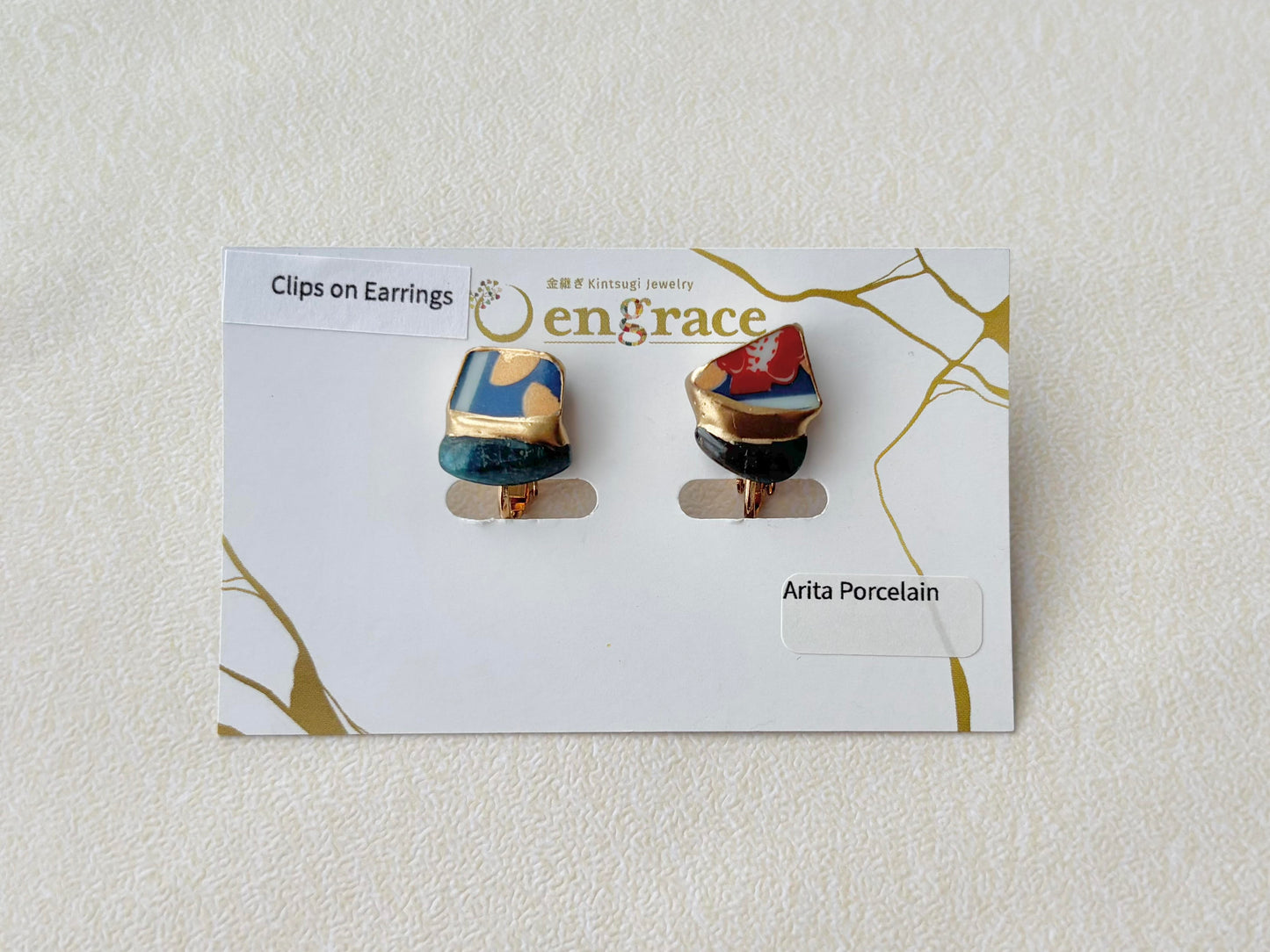 有田焼 　金継ぎ　ネジバネ式イヤリング　赤　花柄　 アパタイト　天然石　伝統工芸　＃385