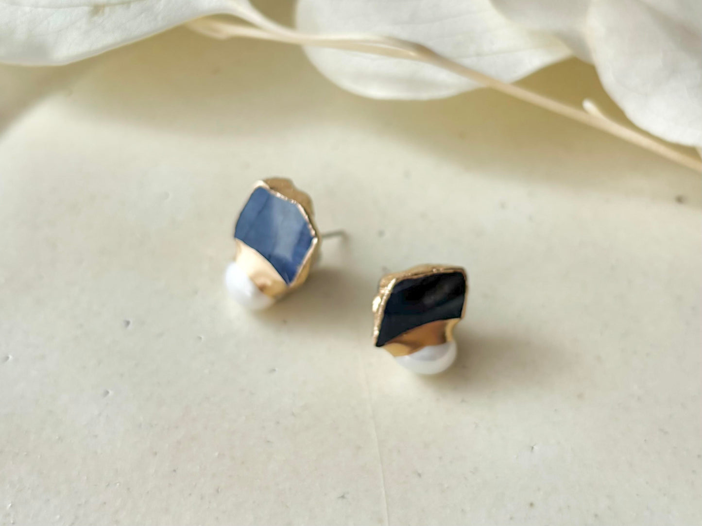 萩焼　金継ぎ　サージカルステンレスピアス　藍色　淡水パール　天然石　 伝統工芸　＃386