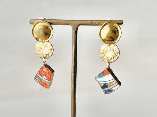 有田焼 　金継ぎ　サージカルステンレスピアス　オレンジ　花柄　リーフ柄　揺れる　伝統工芸　＃387