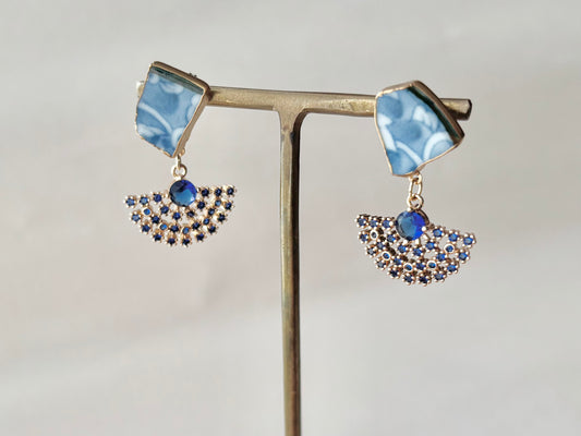 有田焼 　金継ぎ　サージカルステンレスピアス　青　和柄　揺れる　伝統工芸　＃388