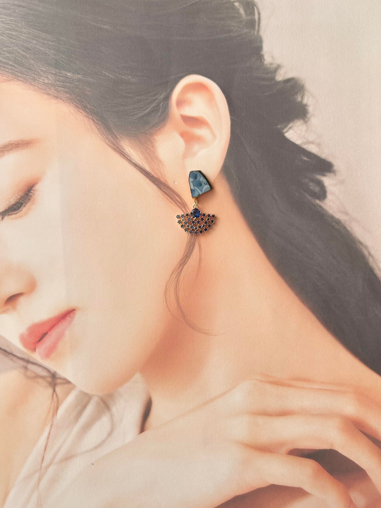 有田焼 　金継ぎ　サージカルステンレスピアス　青　和柄　揺れる　伝統工芸　＃388