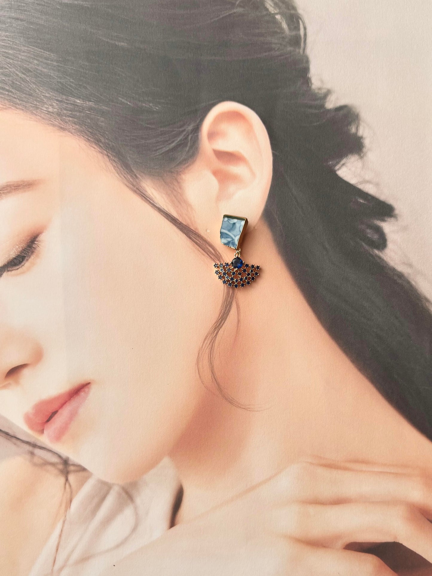 有田焼 　金継ぎ　サージカルステンレスピアス　青　和柄　揺れる　伝統工芸　＃388