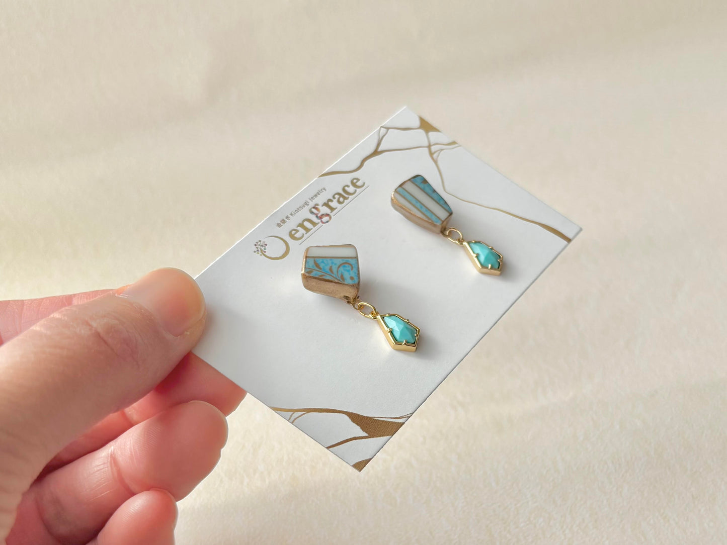 有田焼 　金継ぎ　サージカルステンレスピアス　水色　白　リーフ柄　揺れる　ターコイズ　伝統工芸　天然石　＃389