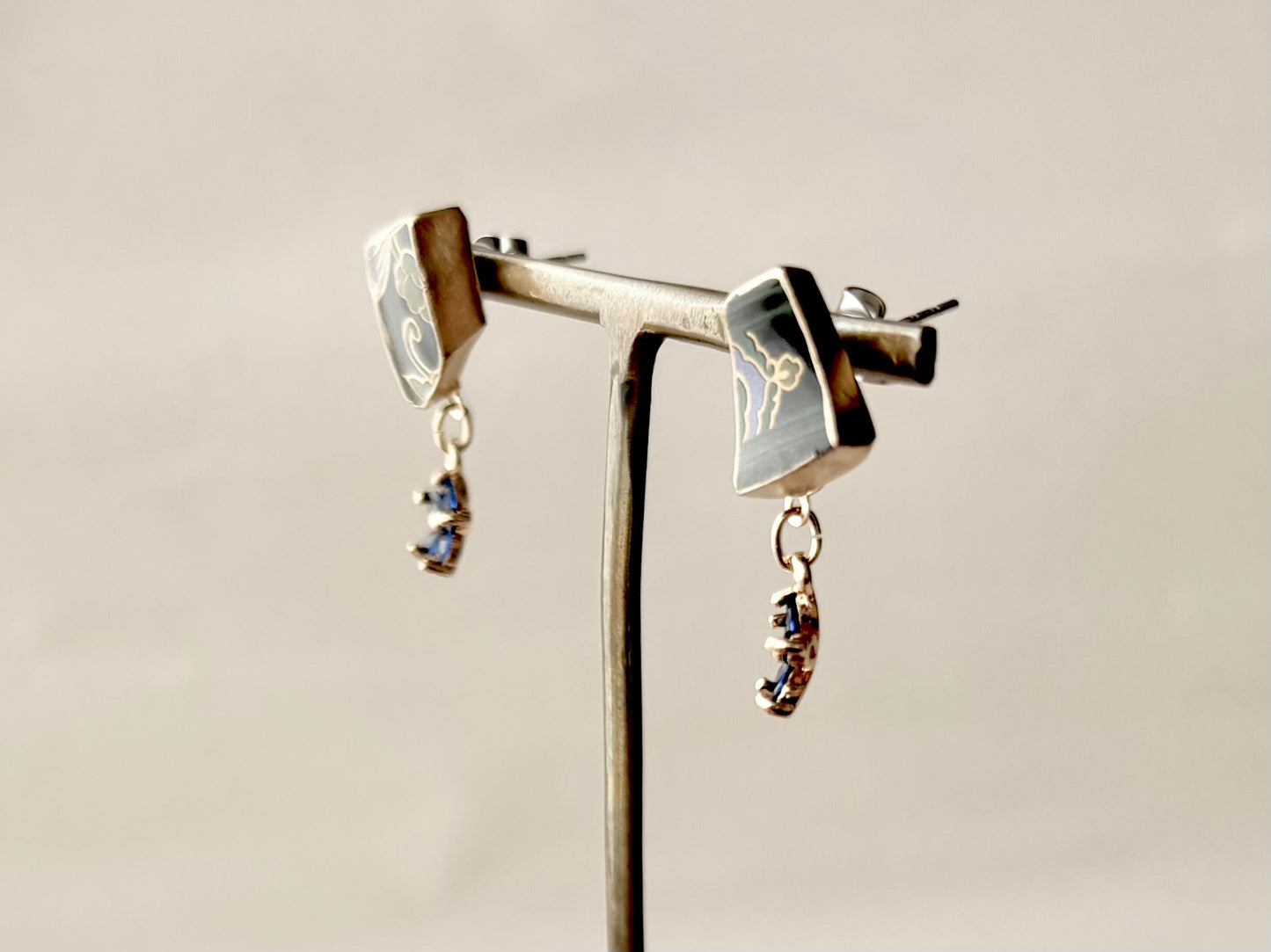 有田焼 　金継ぎ　サージカルステンレスピアス　黒　和柄　揺れる　伝統工芸　＃392