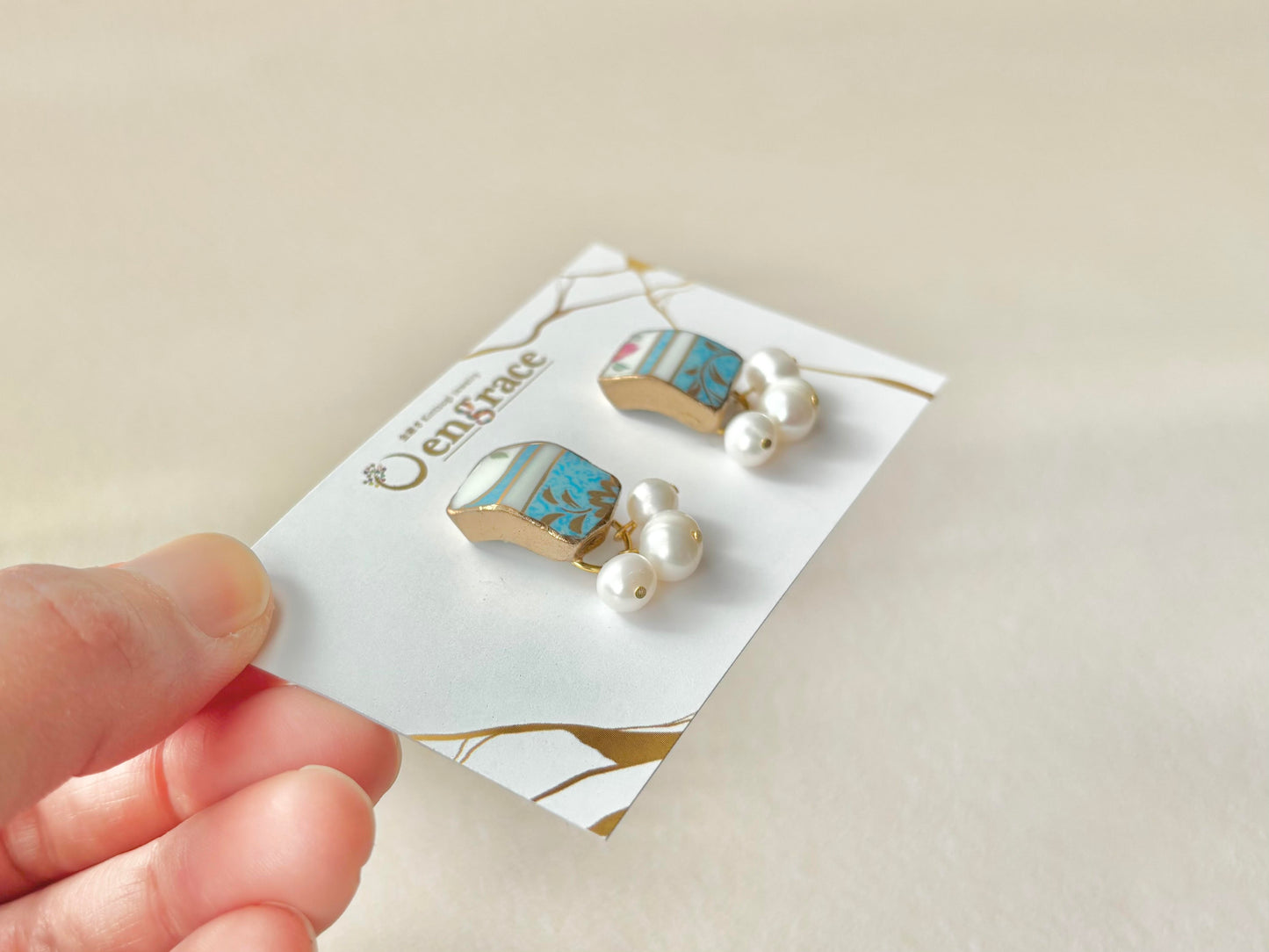 有田焼 　金継ぎ　サージカルステンレスピアス　水色　白　花柄　リーフ柄　淡水パール　天然石　伝統工芸　＃394