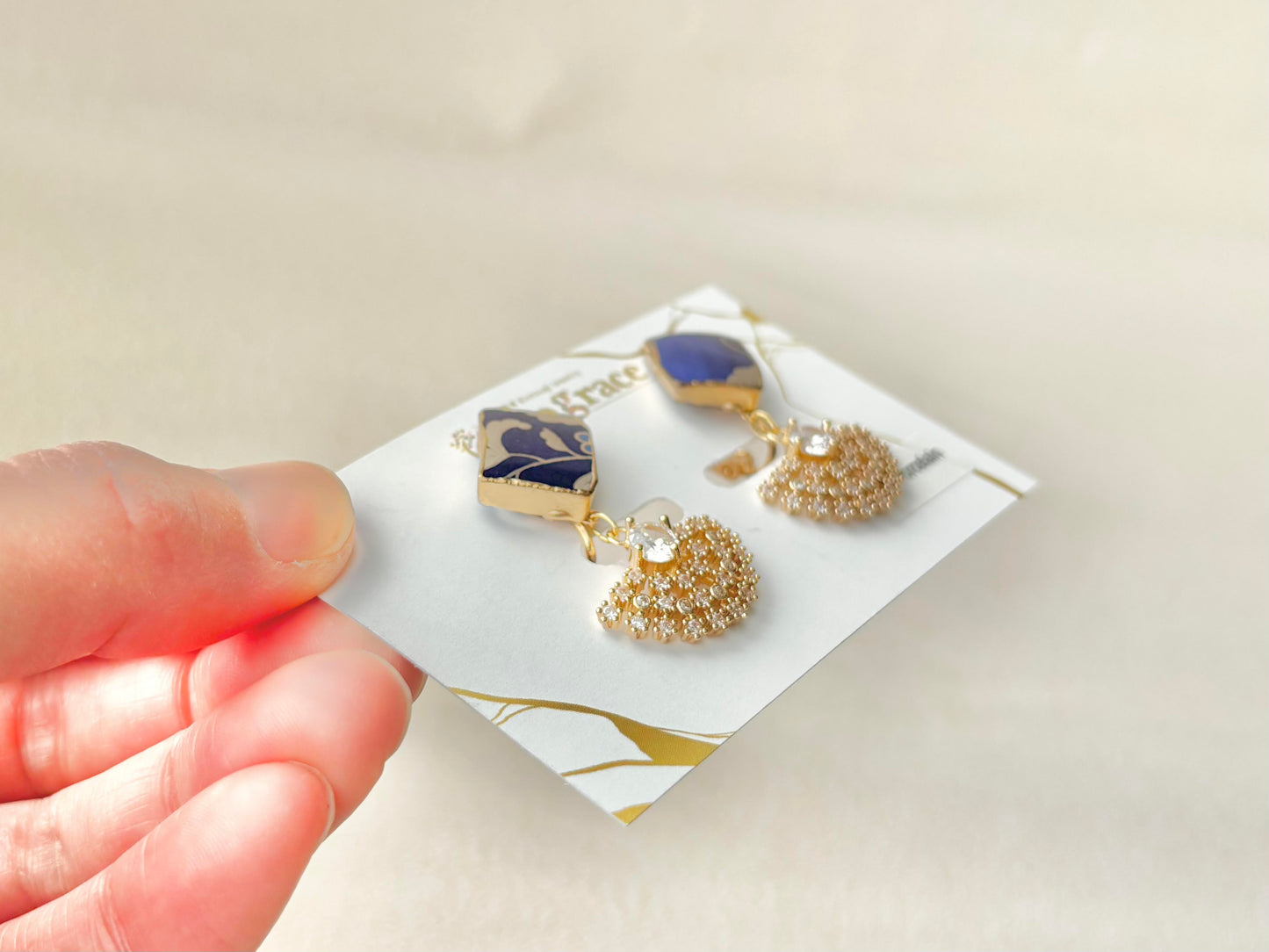 Imari Ware Kintsugi Titanium Earrings Gold Carnelian