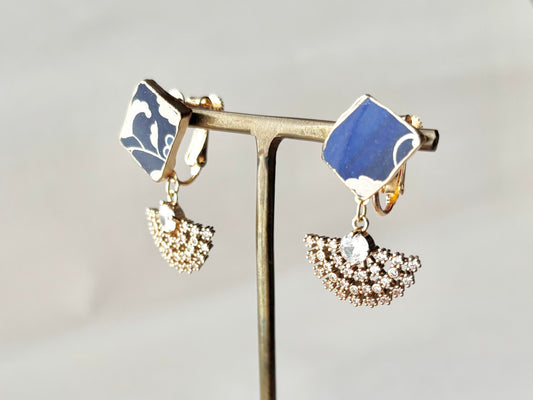 有田焼 　金継ぎ　ネジバネ式イヤリング　青　リーフ柄　揺れる　伝統工芸　＃396