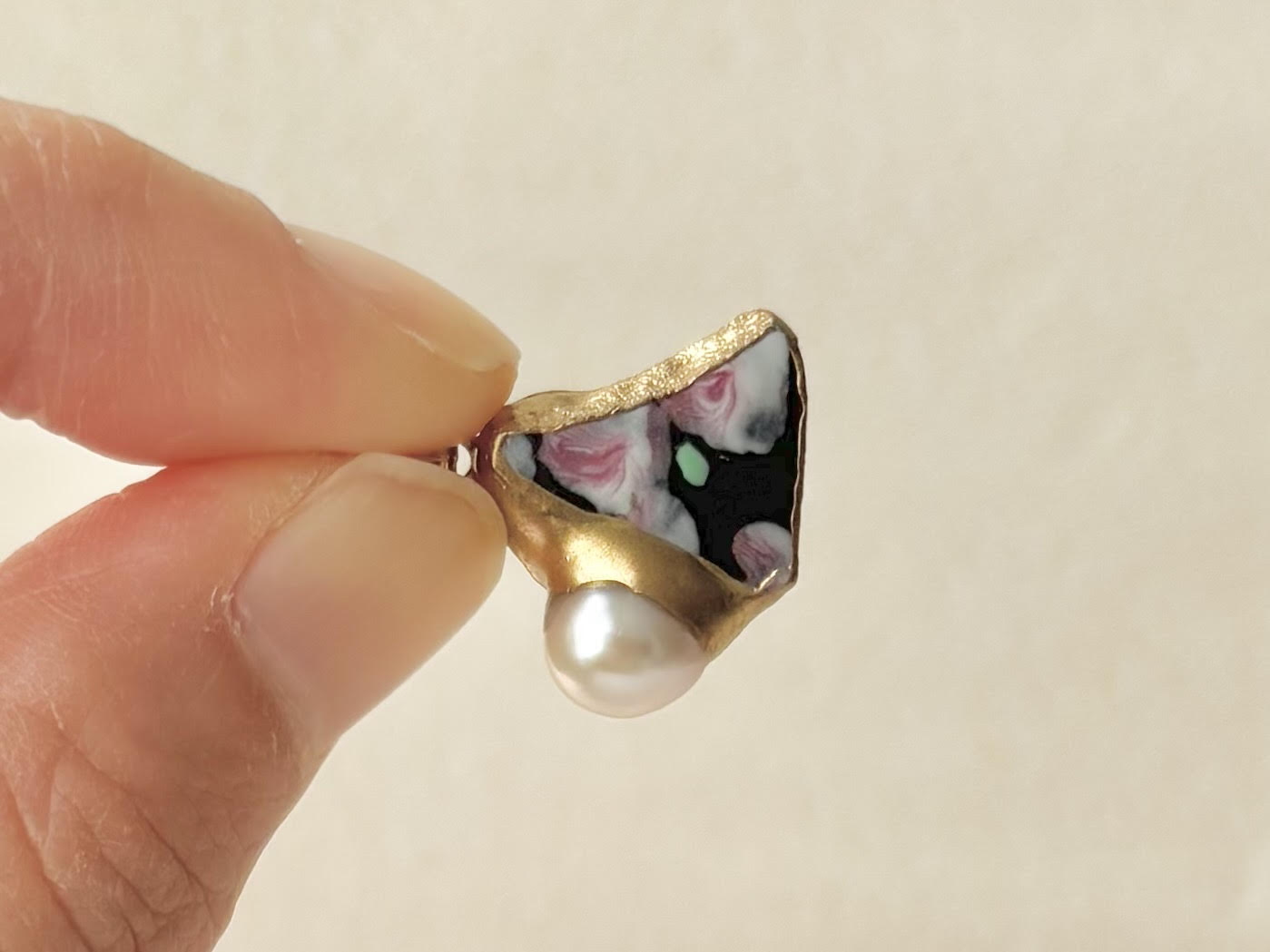 京焼　金継ぎ　ネックレス　サージカルステンレスチェーン　アレルギー対応　18K　手書き　絵付け　花柄　淡水パール　天然石　伝統工芸　＃398