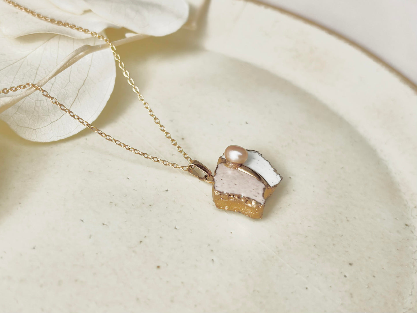 萩焼　金継ぎ　ネックレス　サージカルステンレスチェーン　アレルギー対応　18K　ピンク　白　淡水パール　天然石　伝統工芸　＃399