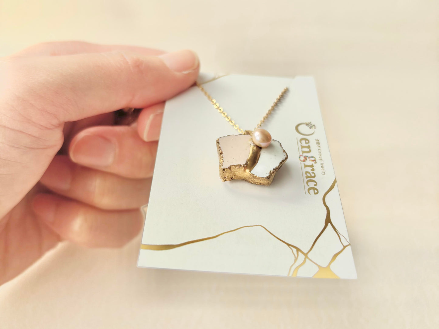 萩焼　金継ぎ　ネックレス　サージカルステンレスチェーン　アレルギー対応　18K　ピンク　白　淡水パール　天然石　伝統工芸　＃399