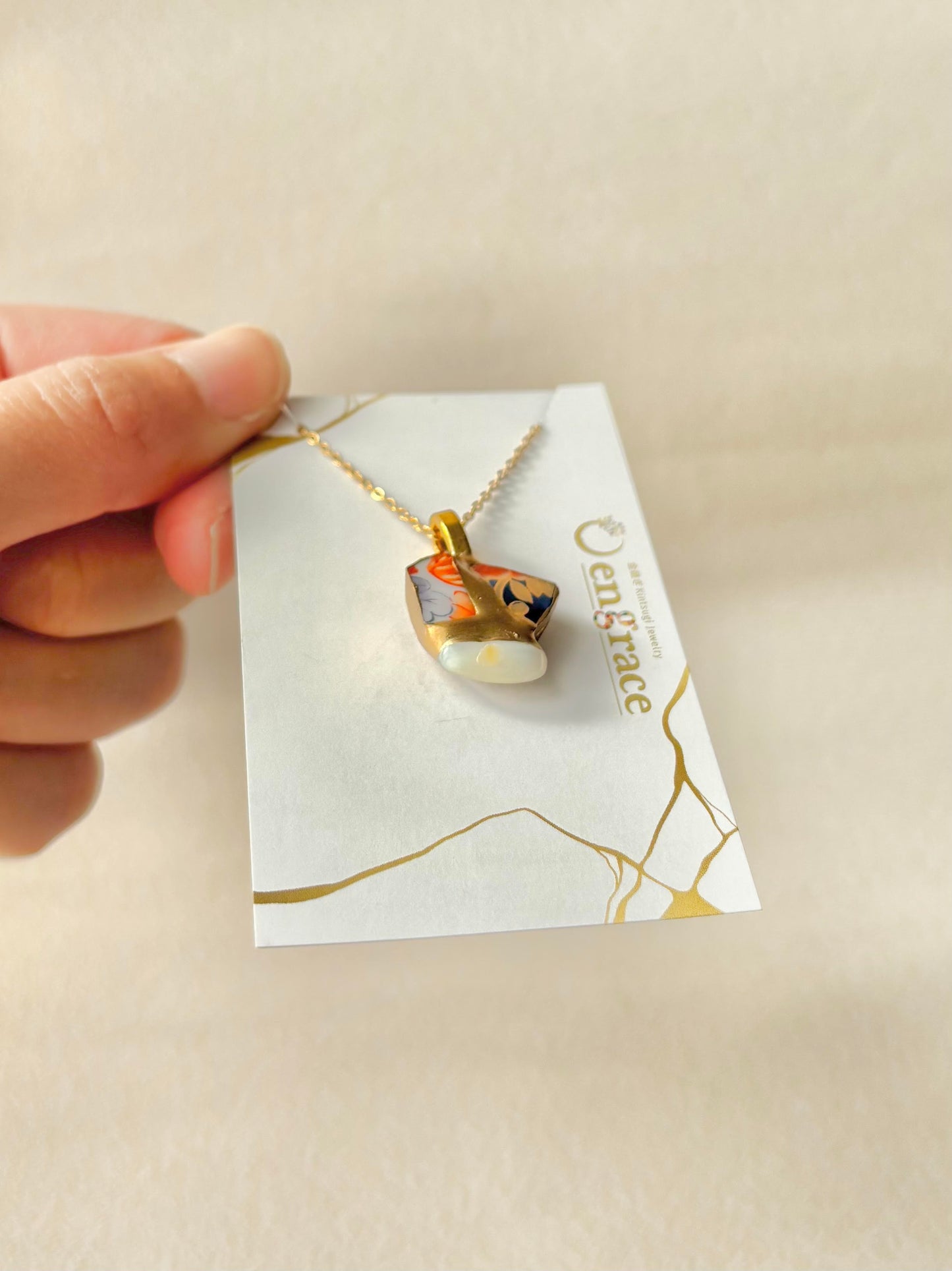 有田焼　金継ぎ　ネックレス　サージカルステンレスチェーン　アレルギー対応　18K　花柄　リーフ柄　マザーオブパール　天然石　伝統工芸　＃402