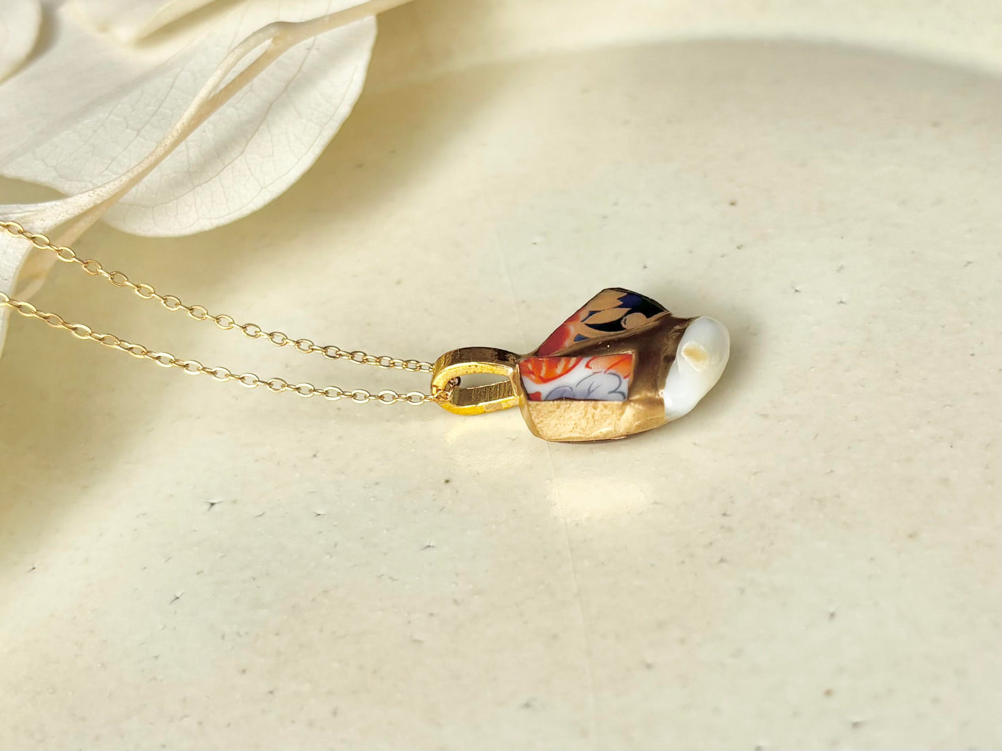 有田焼　金継ぎ　ネックレス　サージカルステンレスチェーン　アレルギー対応　18K　花柄　リーフ柄　マザーオブパール　天然石　伝統工芸　＃402