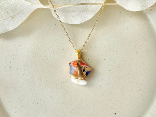 有田焼　金継ぎ　ネックレス　サージカルステンレスチェーン　アレルギー対応　18K　花柄　リーフ柄　マザーオブパール　天然石　伝統工芸　＃402