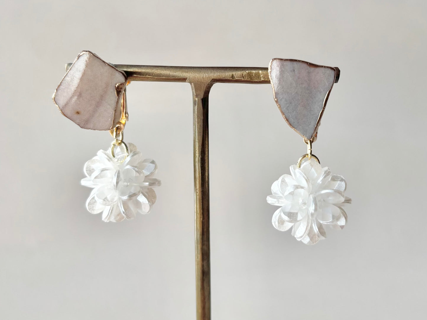 Imari Ware Kintsugi Titanium Earrings Gold Carnelian