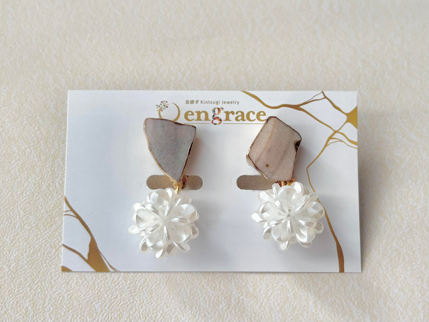 Imari Ware Kintsugi Titanium Earrings Gold Carnelian