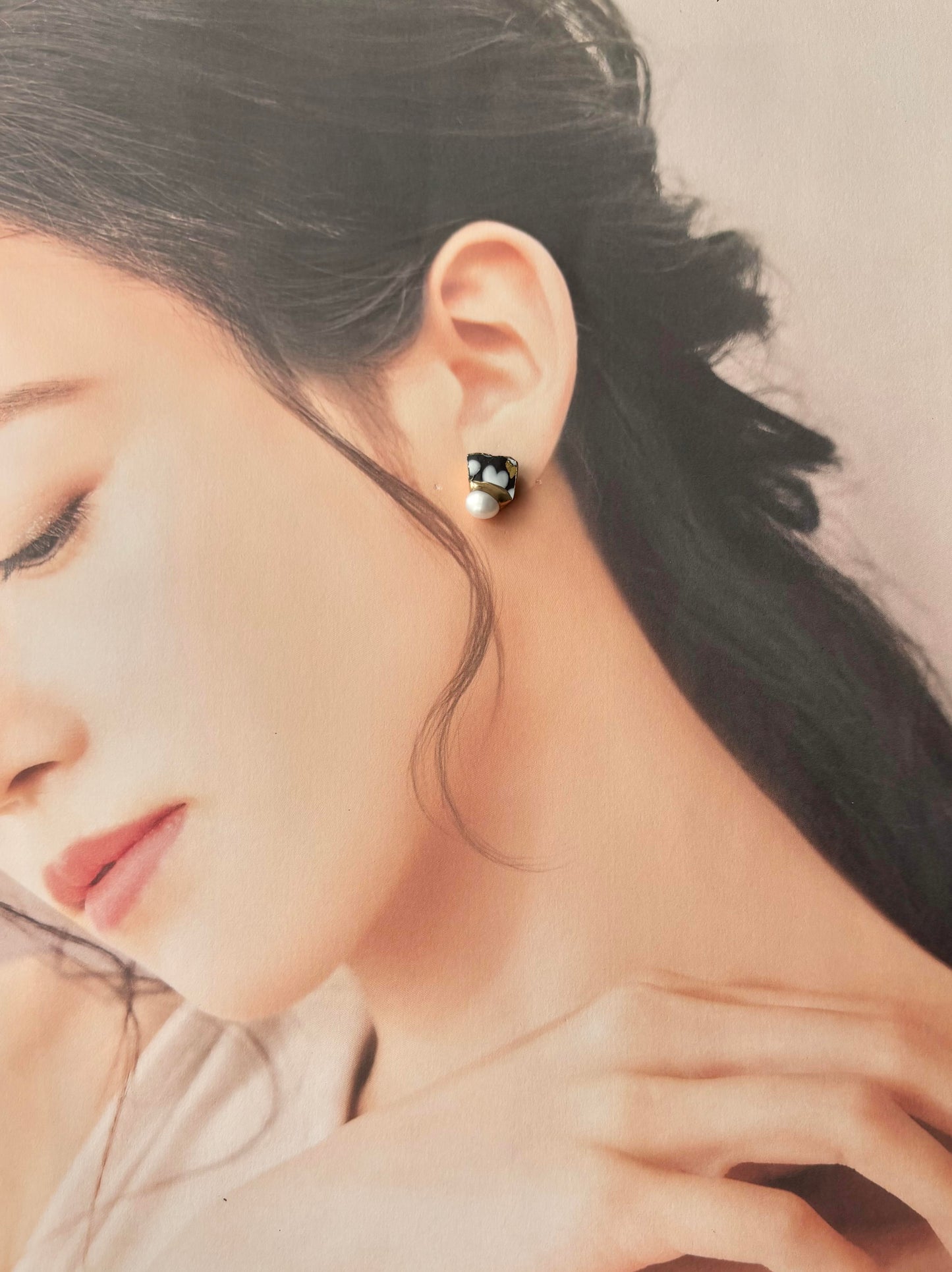 京焼 　金継ぎ　サージカルステンレスピアス　手書き　絵付け　花柄　黒　淡水パール　天然石　伝統工芸　＃409