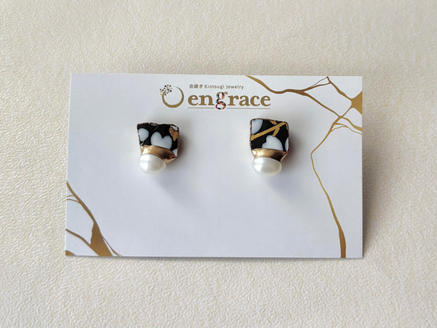 京焼 　金継ぎ　サージカルステンレスピアス　手書き　絵付け　花柄　黒　淡水パール　天然石　伝統工芸　＃409