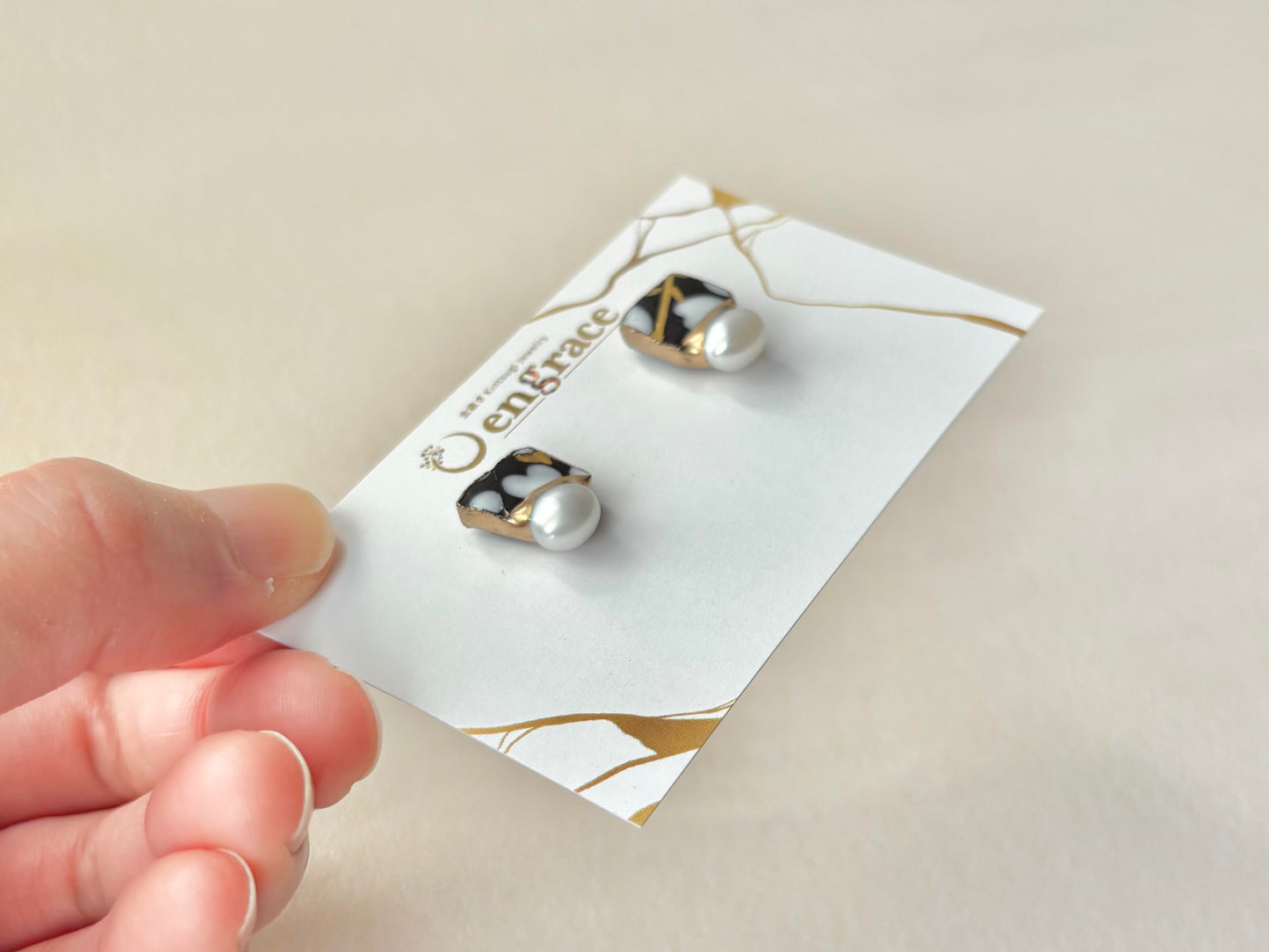 京焼 　金継ぎ　サージカルステンレスピアス　手書き　絵付け　花柄　黒　淡水パール　天然石　伝統工芸　＃409