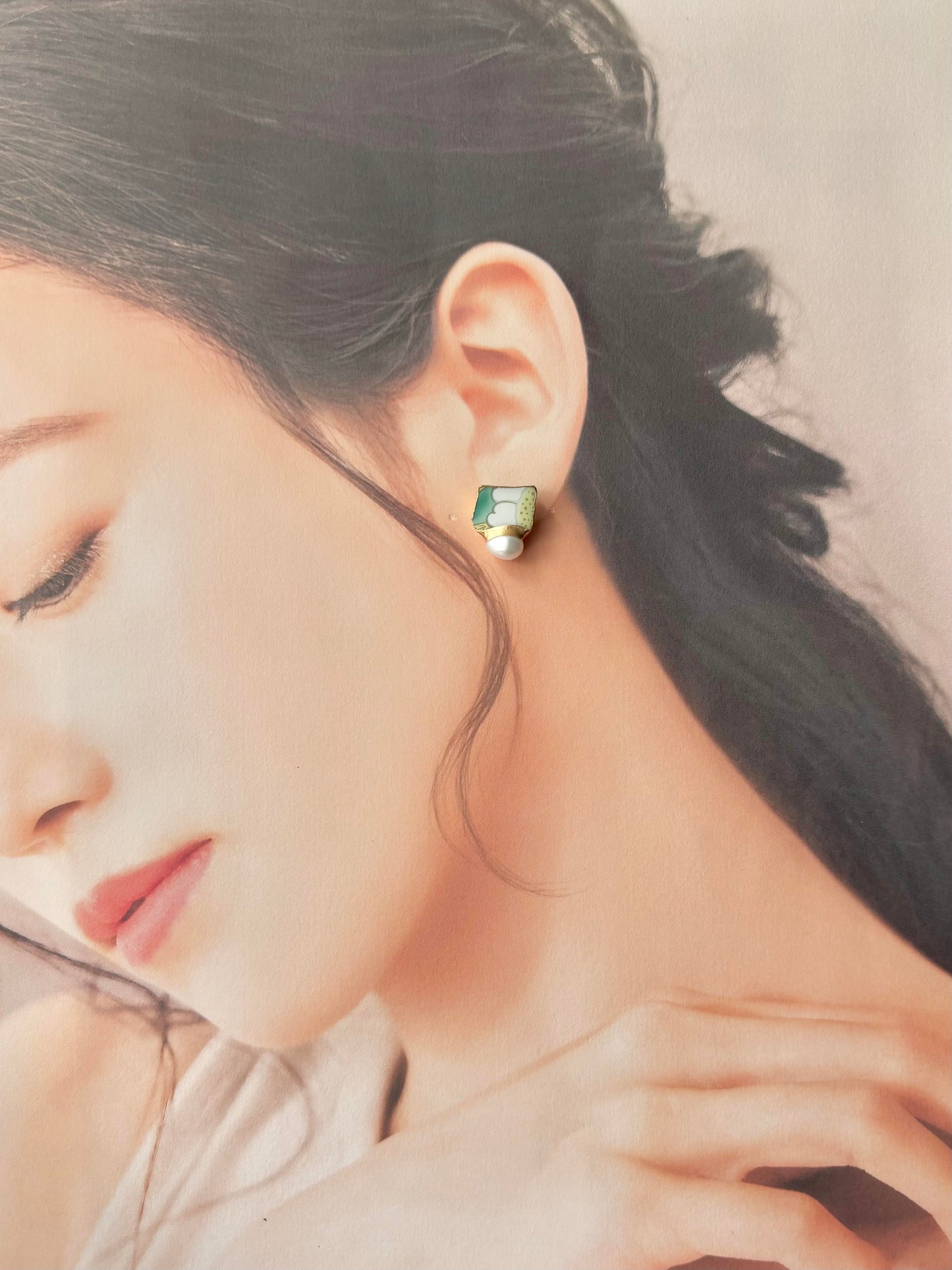 有田焼 　金継ぎ　サージカルステンレスピアス　緑　花柄　リーフ柄　淡水パール　天然石　伝統工芸　＃410