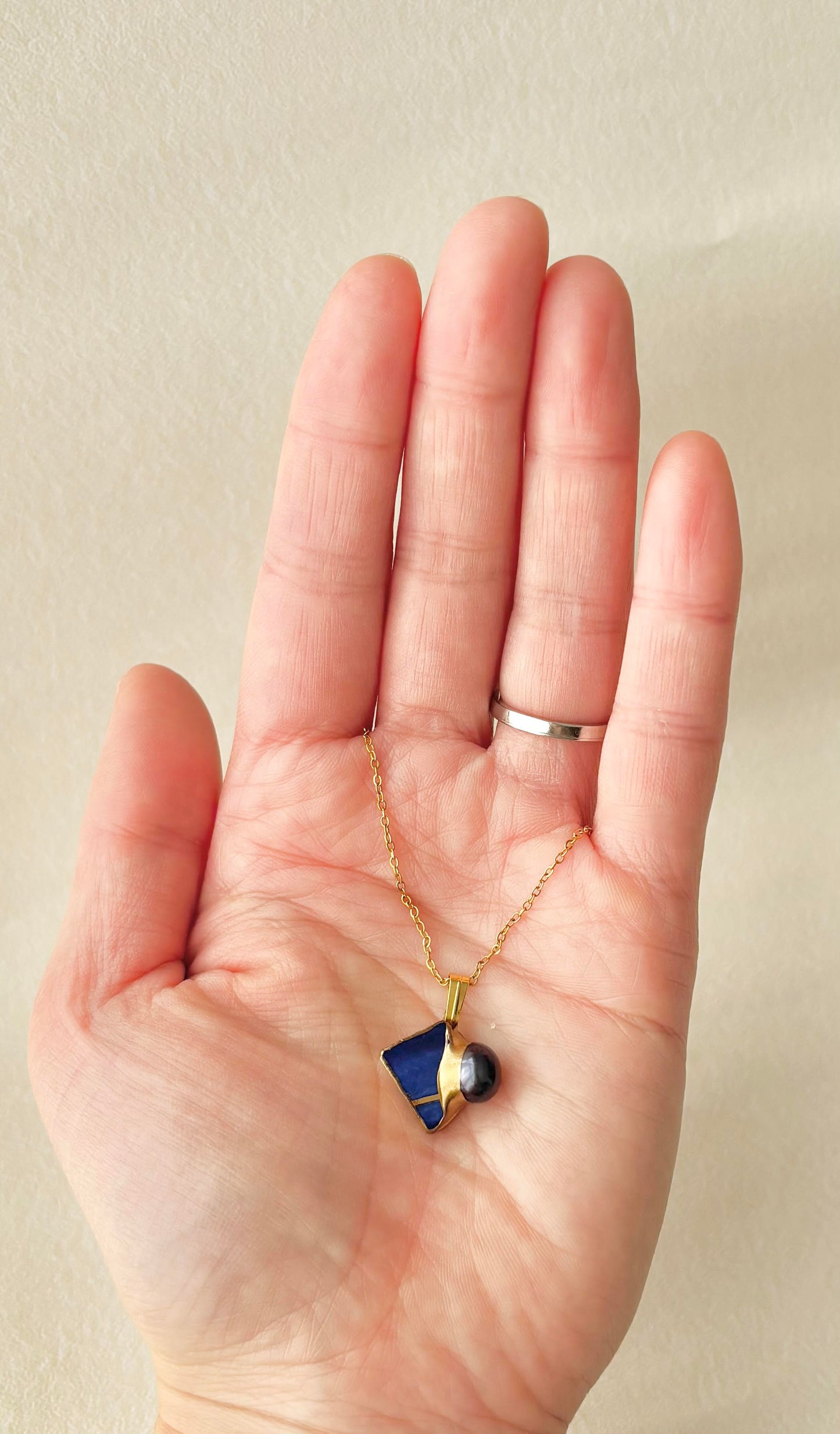 有田焼　金継ぎ　ネックレス　サージカルステンレスチェーン　アレルギー対応　18K　青　淡水パール　天然石　伝統工芸　＃412