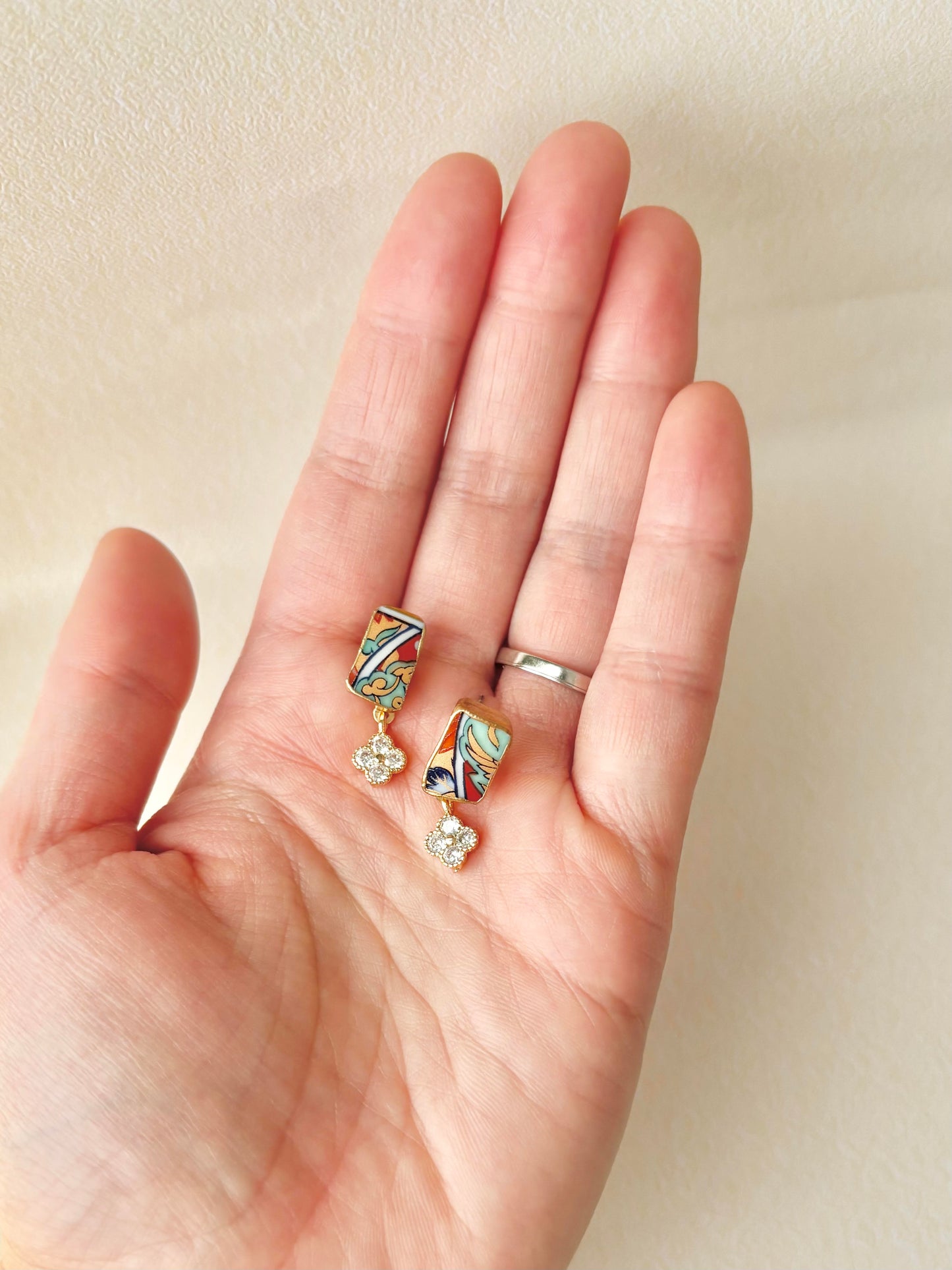 有田焼 　金継ぎ　サージカルステンレスピアス　リーフ柄　和柄　揺れる　伝統工芸　＃415