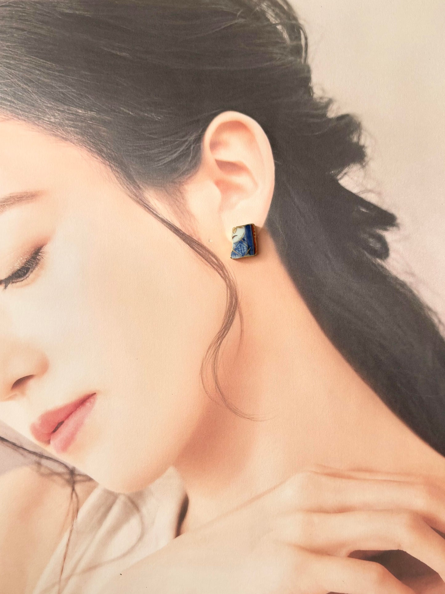 【金具が選べる】古伊万里　金継ぎ　ピアス　イヤリング　青色　花柄　和柄　伝統工芸　＃427