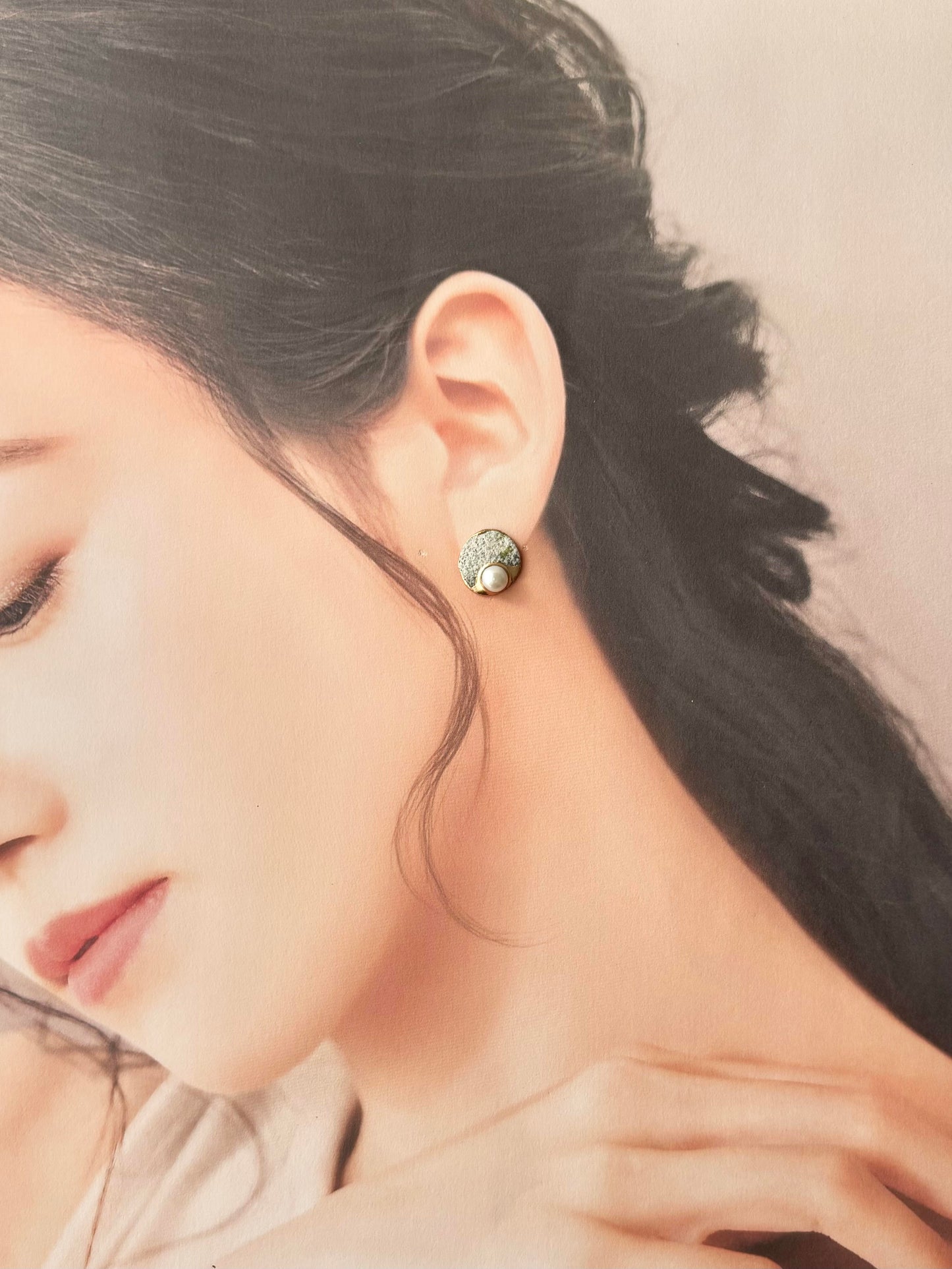 【金具が選べる】唐津焼　白華窯　金継ぎ　ピアス　イヤリング　グレー　ゴールド　淡水パール　伝統工芸　＃428