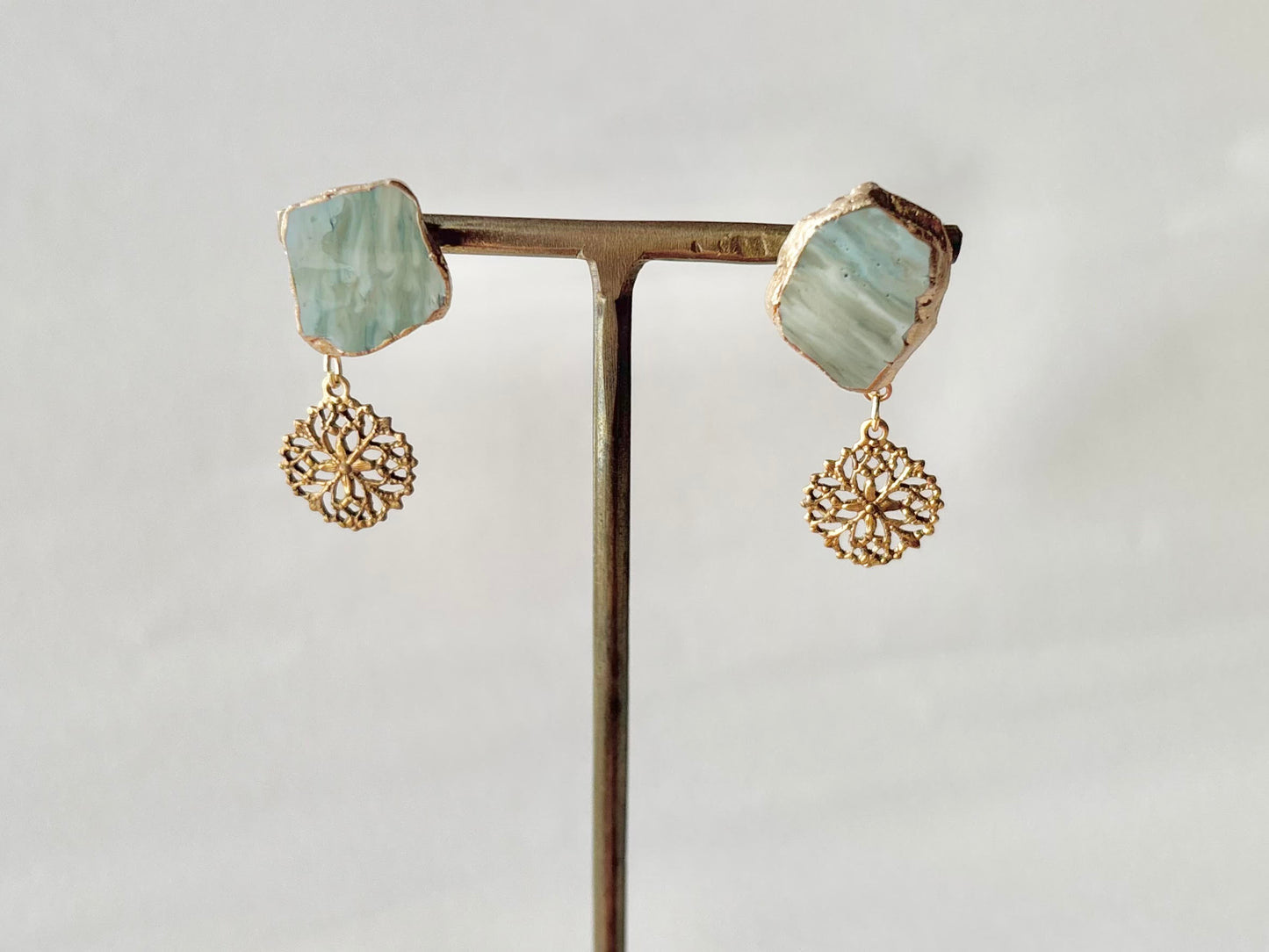 萩焼　金継ぎ　サージカルステンレスピアス　グレー　ゴールド　揺れる　 伝統工芸　＃429