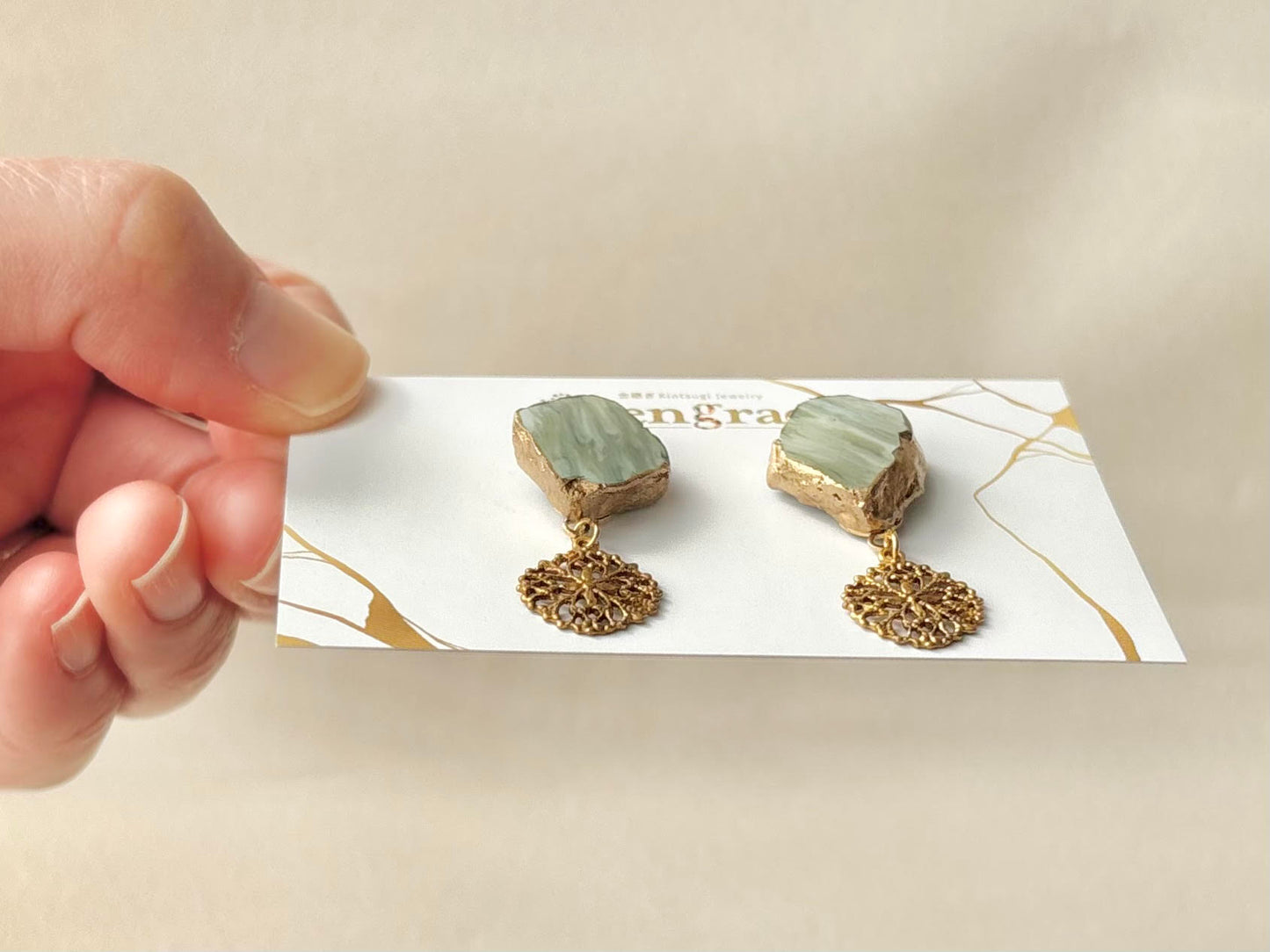 萩焼　金継ぎ　サージカルステンレスピアス　グレー　ゴールド　揺れる　 伝統工芸　＃429