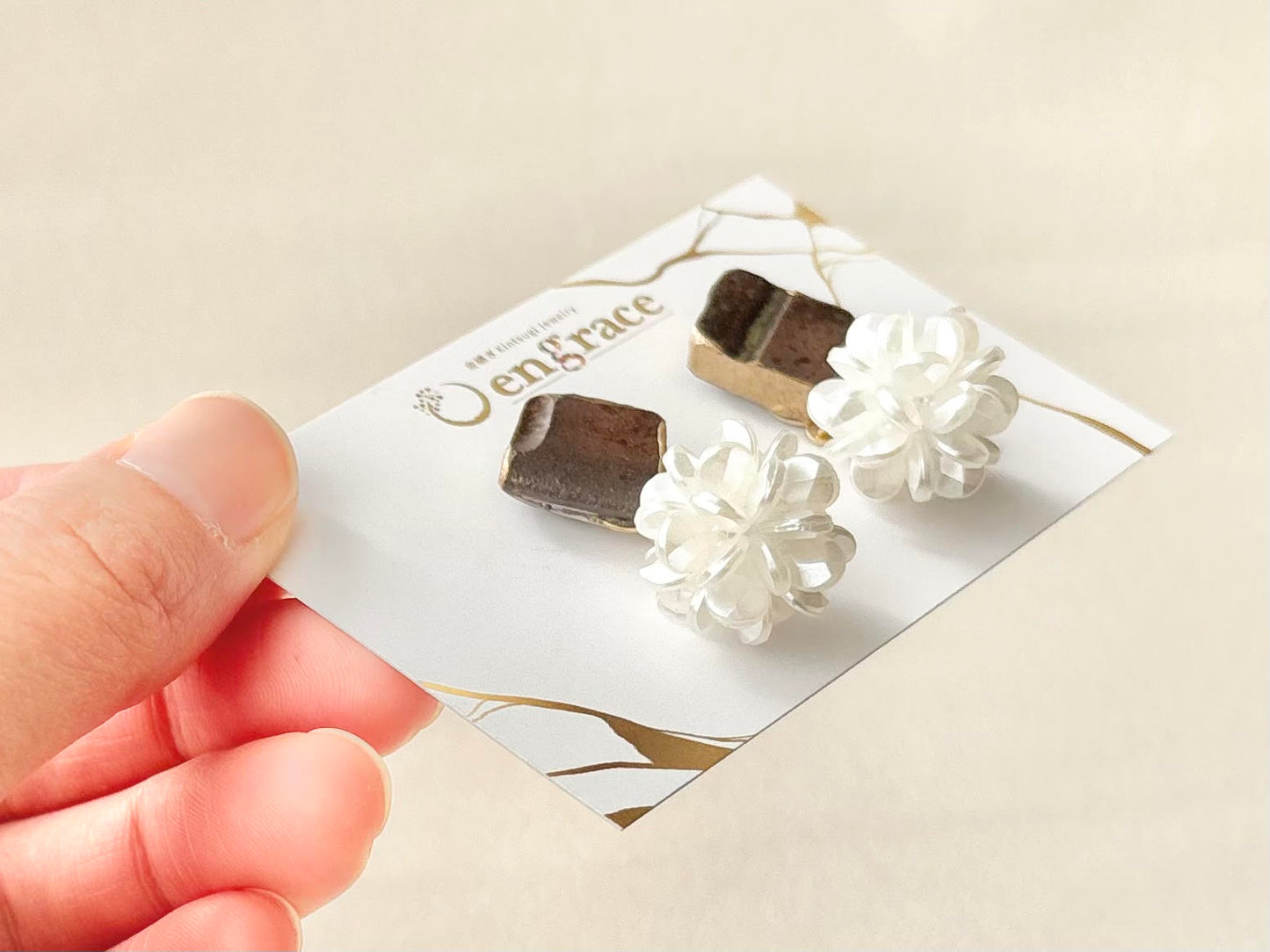 唐津焼　金継ぎ　サージカルステンレスピアス　茶色　フラワーボール　揺れる　伝統工芸　＃431