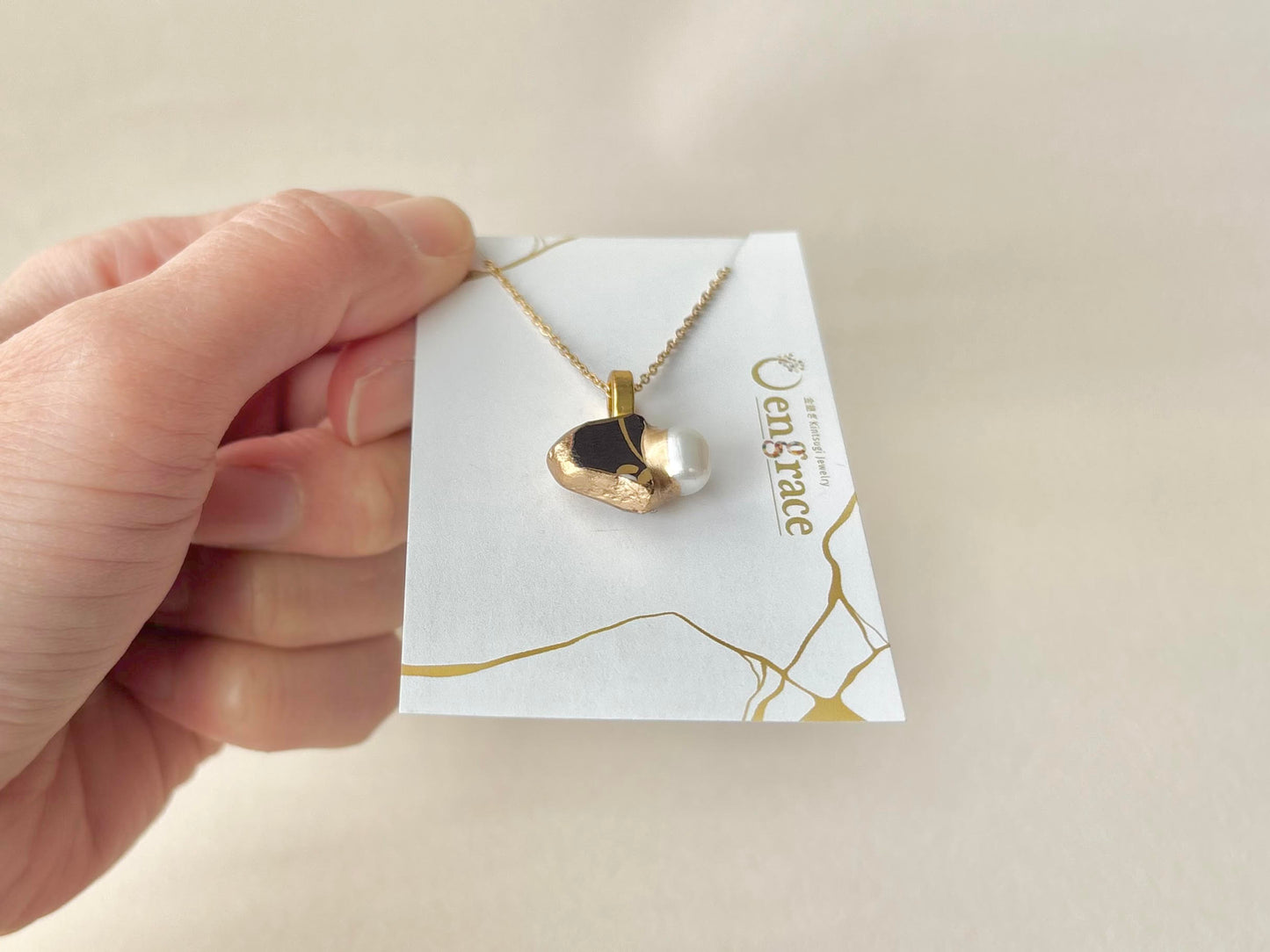 京焼　金継ぎ　ネックレス　サージカルステンレスチェーン　アレルギー対応　18K　黒　淡水パール　天然石　伝統工芸　＃442