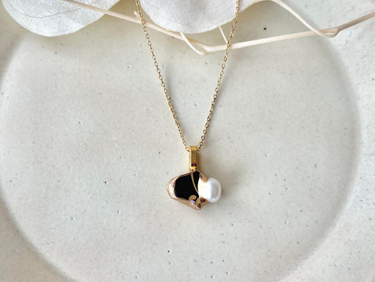 京焼　金継ぎ　ネックレス　サージカルステンレスチェーン　アレルギー対応　18K　黒　淡水パール　天然石　伝統工芸　＃442