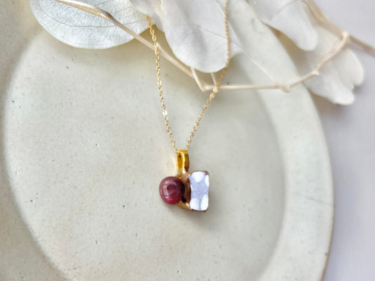 京焼　金継ぎ　ネックレス　サージカルステンレスチェーン　アレルギー対応　18K　紫　手書き　絵付け　カーネリアン　天然石　伝統工芸　＃443