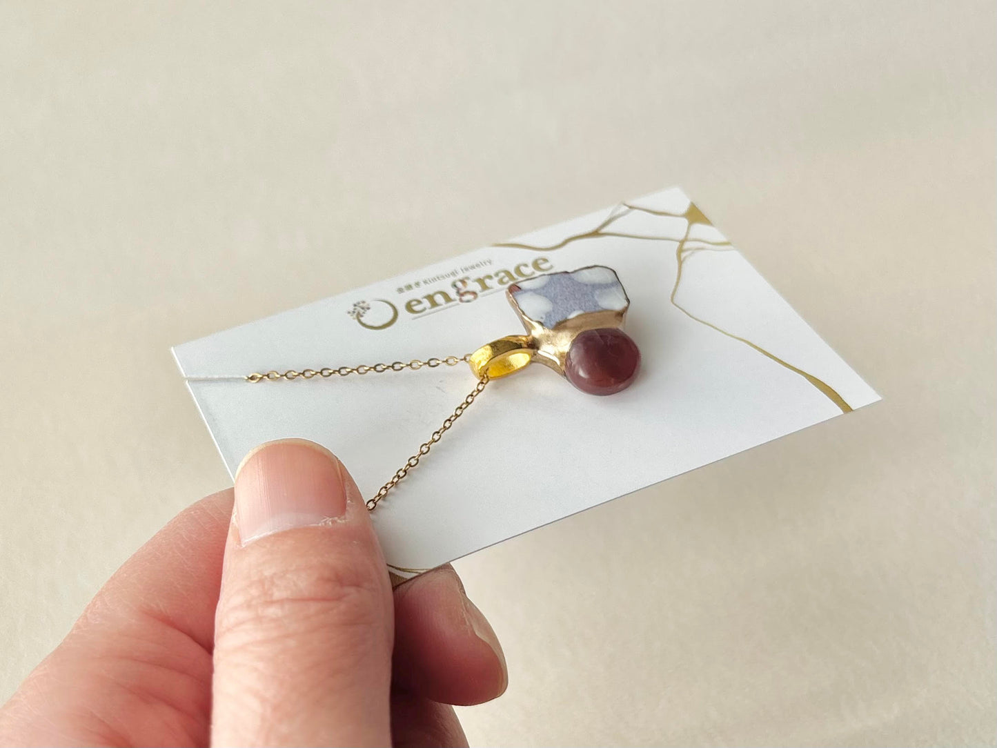 京焼　金継ぎ　ネックレス　サージカルステンレスチェーン　アレルギー対応　18K　紫　手書き　絵付け　カーネリアン　天然石　伝統工芸　＃443