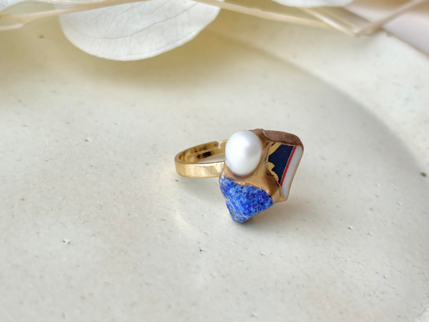 有田焼　金継ぎ　リング　ステンレス　18Kコーティング　フリーサイズ　リーフ柄 　ラピスラズリ　淡水パール　天然石　伝統工芸　＃460