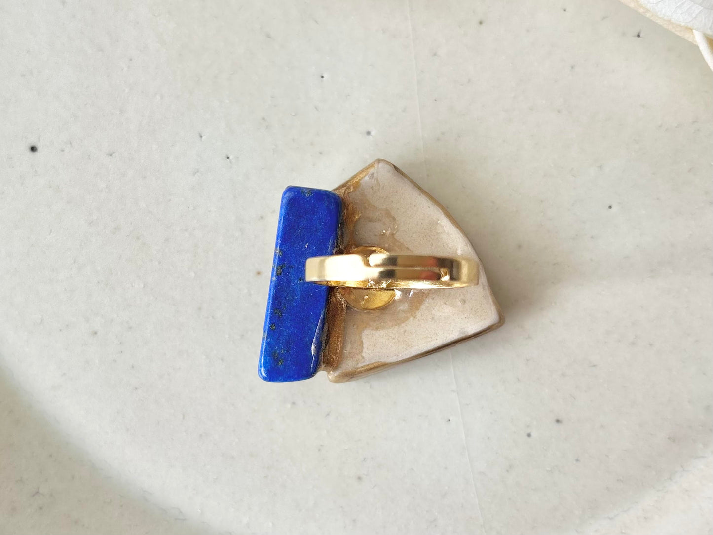 シー陶器　金継ぎ　リング　ステンレス　18Kコーティング　フリーサイズ　青　ボーダー柄　ソーダライト　淡水パール　天然石　伝統工芸　＃464