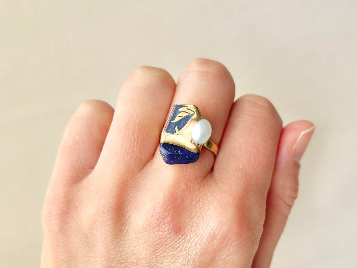 有田焼　金継ぎ　リング　ステンレス　18Kコーティング　フリーサイズ　リーフ柄　ラピスラズリ　淡水パール　天然石　伝統工芸　＃463