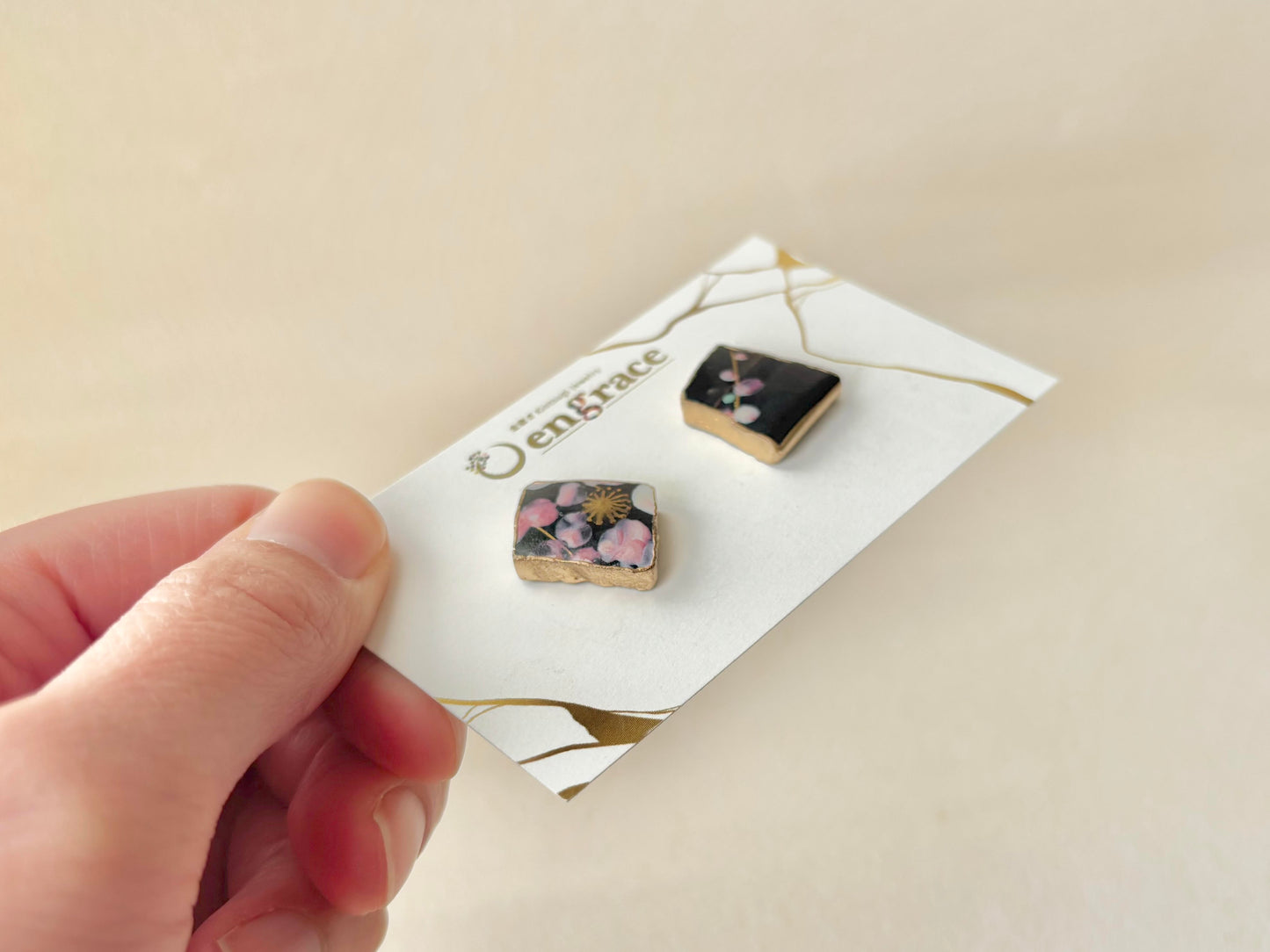 【金具が選べる】京焼　金継ぎ　ピアス　イヤリング　黒　ピンク　花柄　手書き　絵付け　伝統工芸　＃465