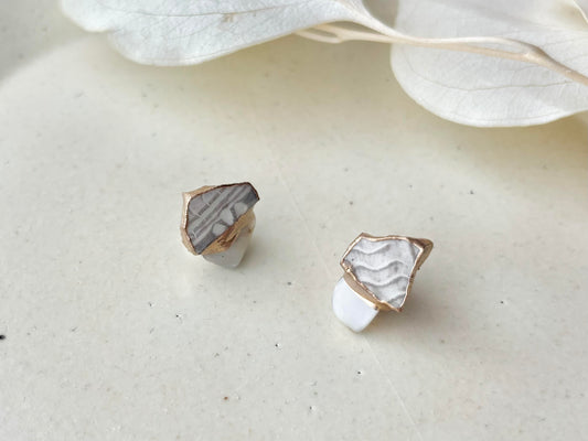 【金具が選べる】京焼　金継ぎ　ピアス　イヤリング　グレー　ムーンストーン　天然石　伝統工芸　＃466