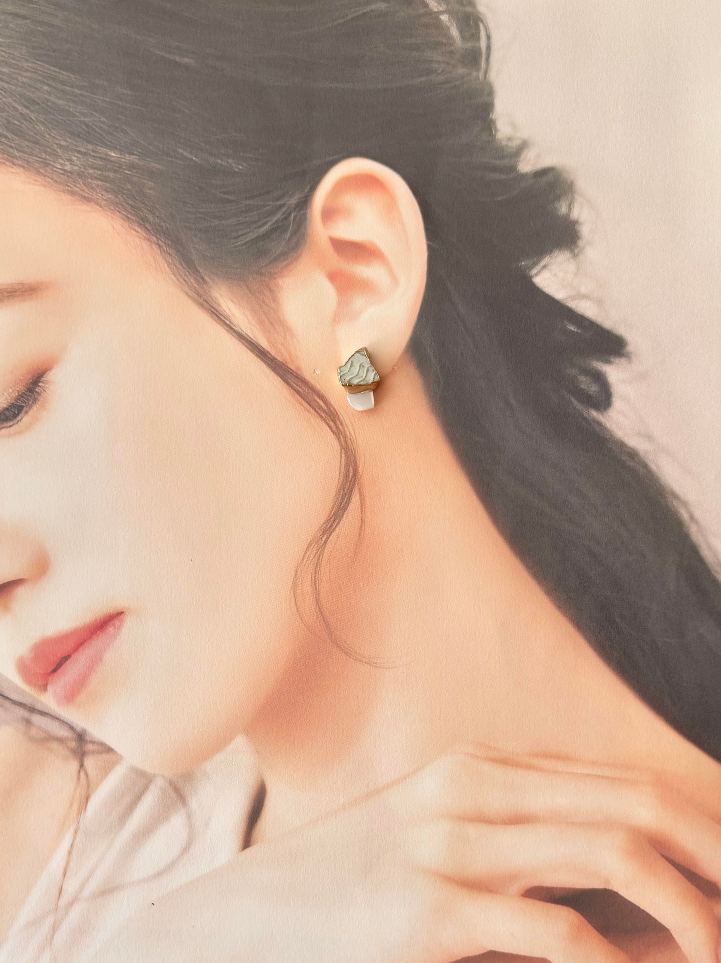 【金具が選べる】京焼　金継ぎ　ピアス　イヤリング　グレー　ムーンストーン　天然石　伝統工芸　＃466