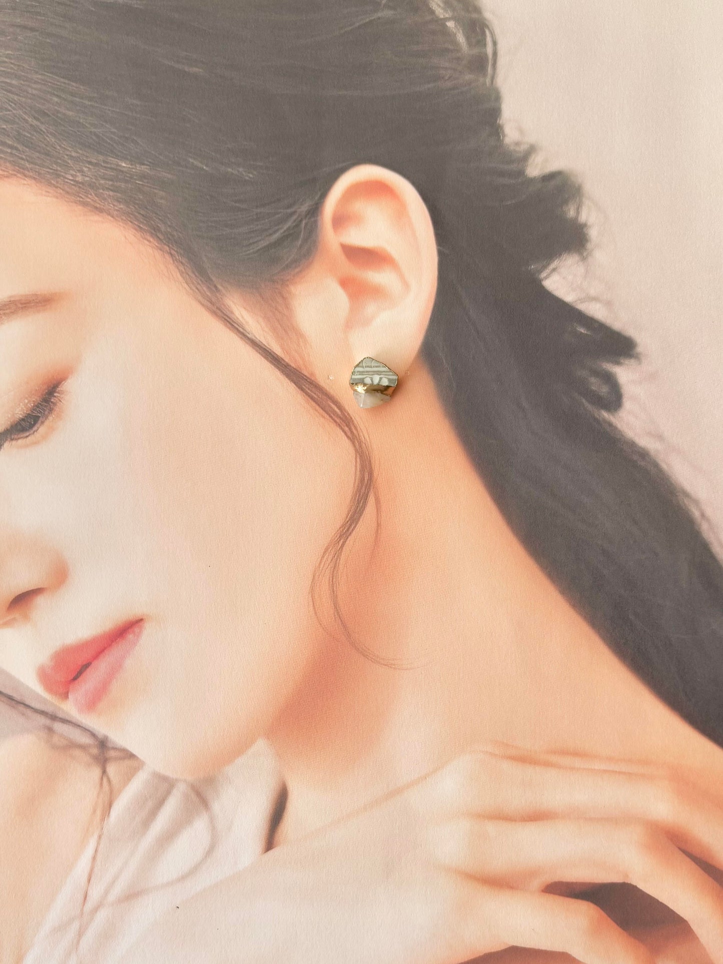 【金具が選べる】京焼　金継ぎ　ピアス　イヤリング　グレー　ムーンストーン　天然石　伝統工芸　＃466